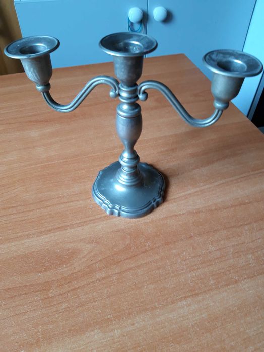 stary świecznik platerowany