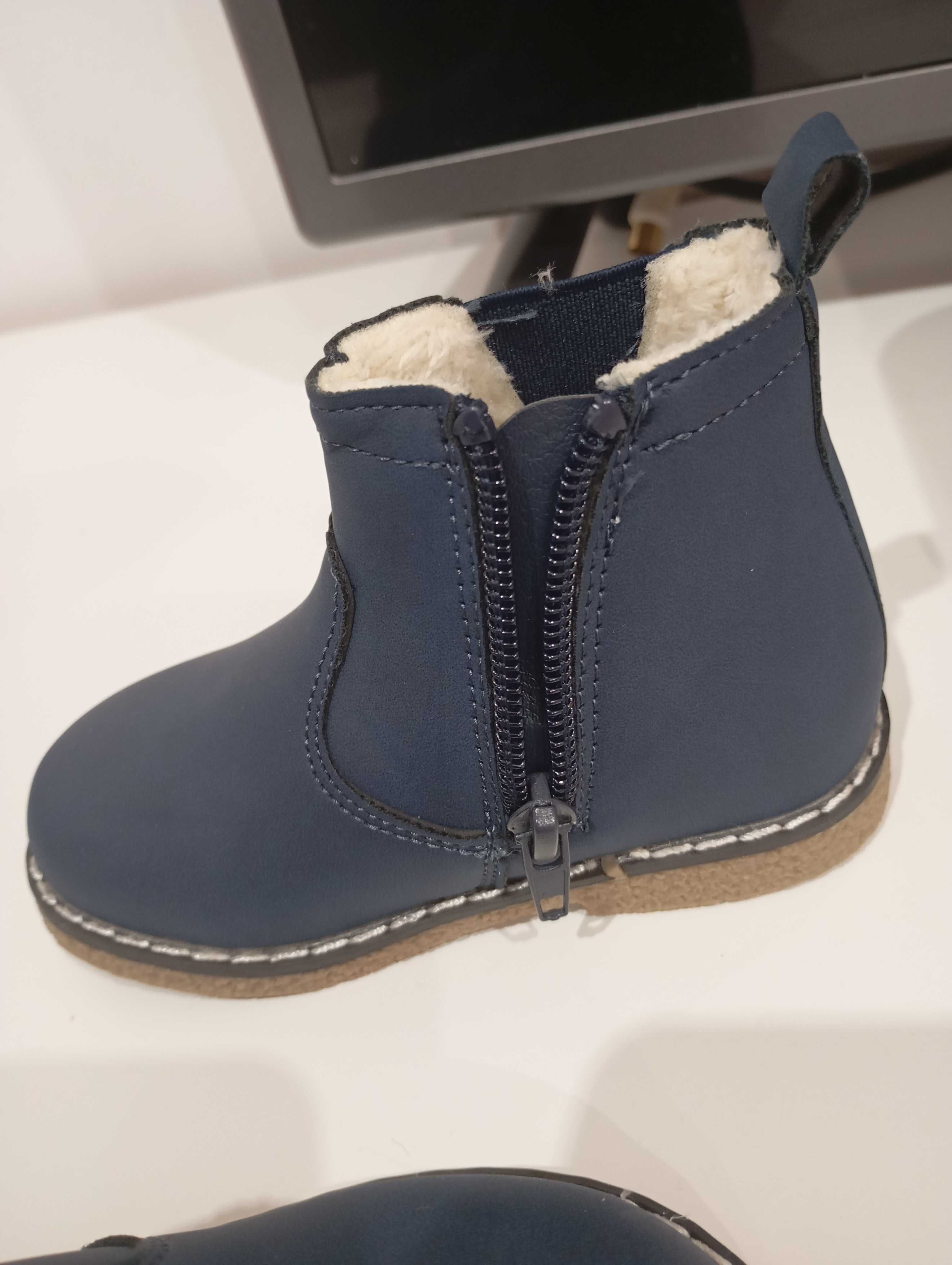 Botas criança NOVAS