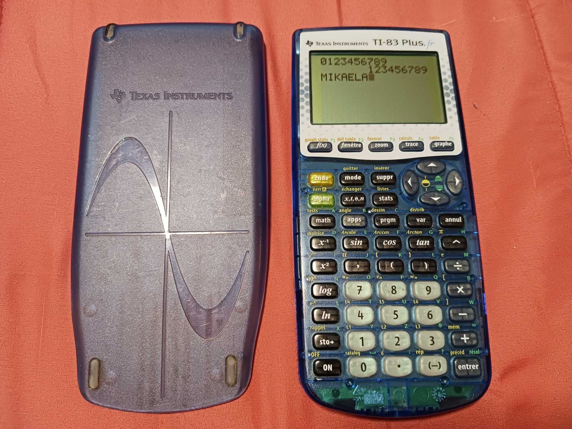 Calculadora Gráfica Texas Instruments TI-83 Plus - Azul