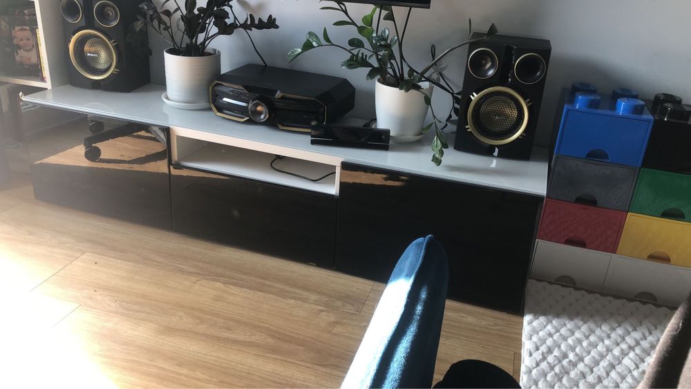 Besta Ikea szafka widzaca i szafka rtv