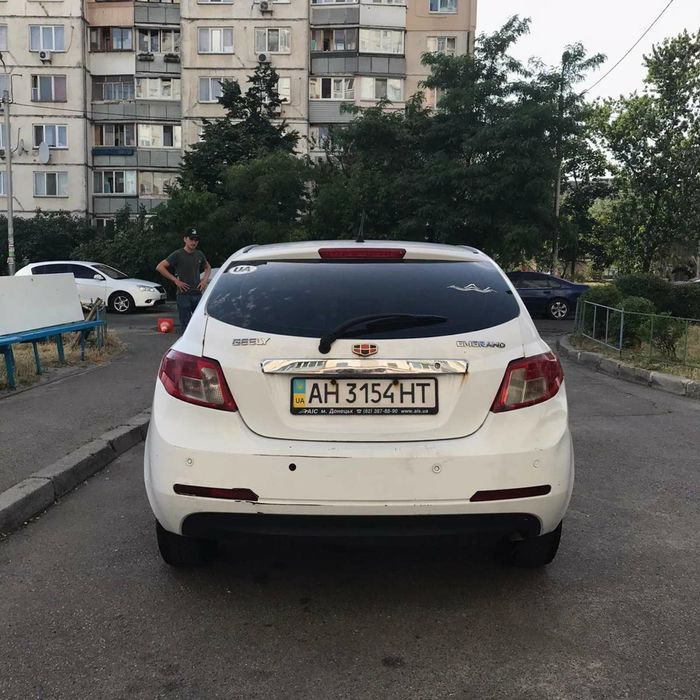 Разборка запчасти шрот джили емгранд ес7 хетчбек Geely emgrand