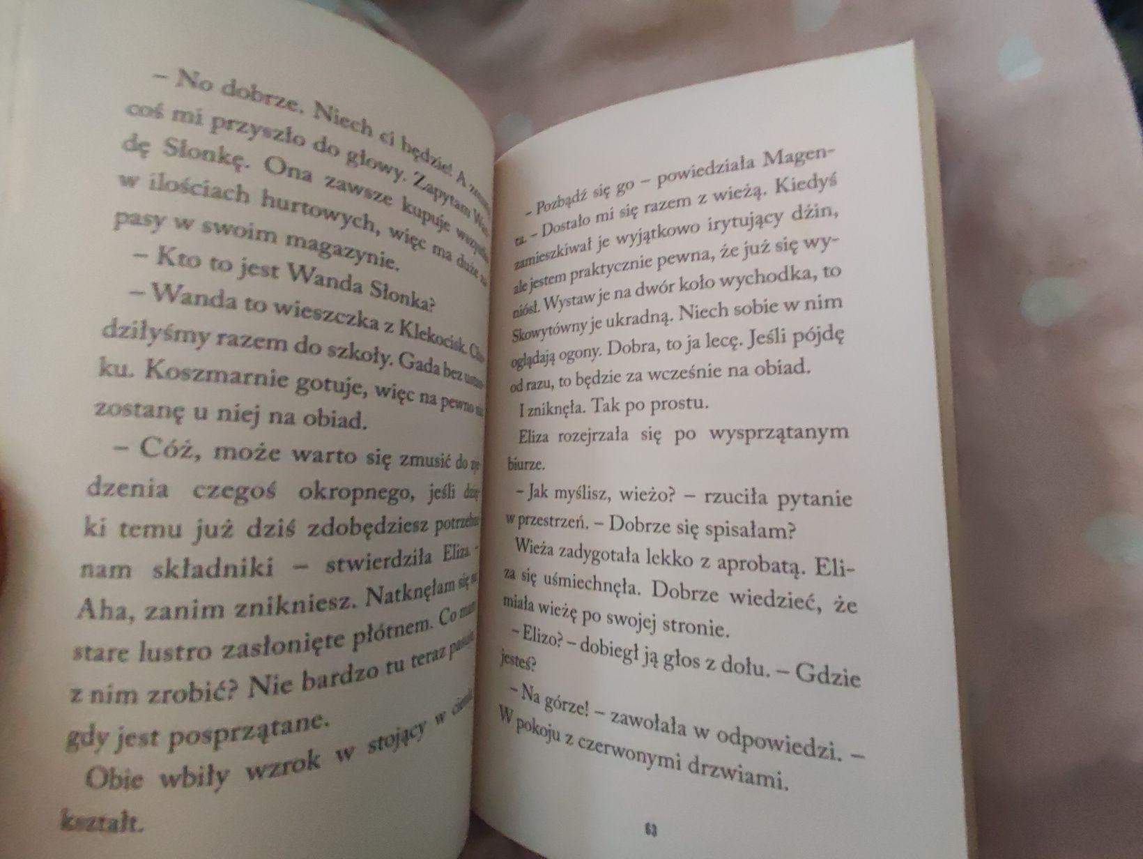 Książka ,,Jak uratować czarownicę w tydzień "