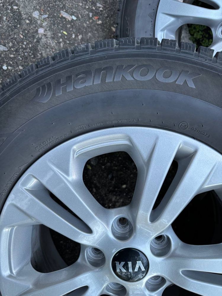 Диски  Kia Sportage з зимовою гумою 215/70 R16