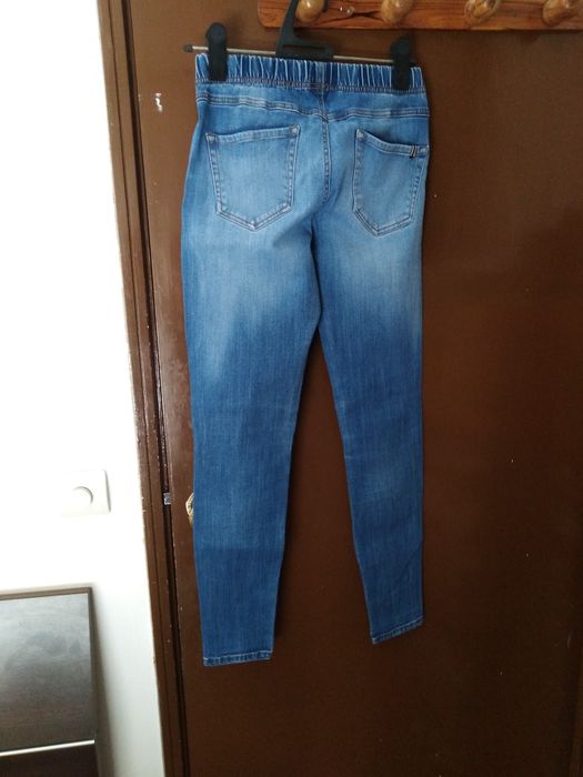 Calças de ganga e t-shirt