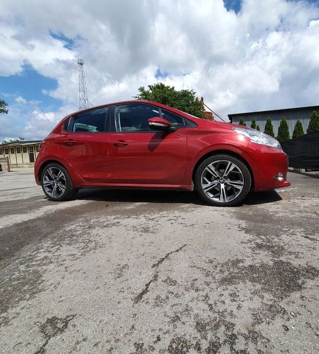 Peugeot 208 Peugeot 208 5 drzwiowy 1.6 ehdi spalanie 3.5l/100km bez fap 92kM