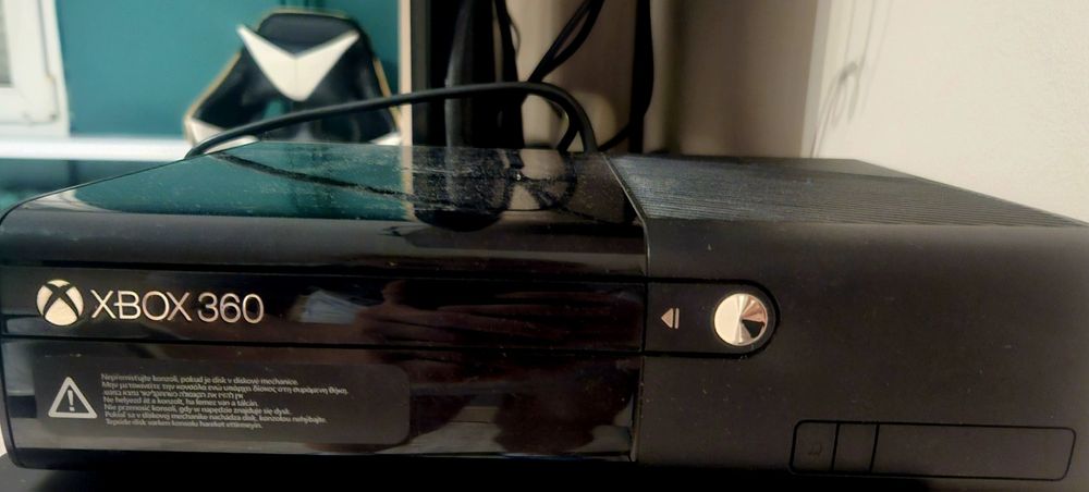 Xbox 360+pady+gry