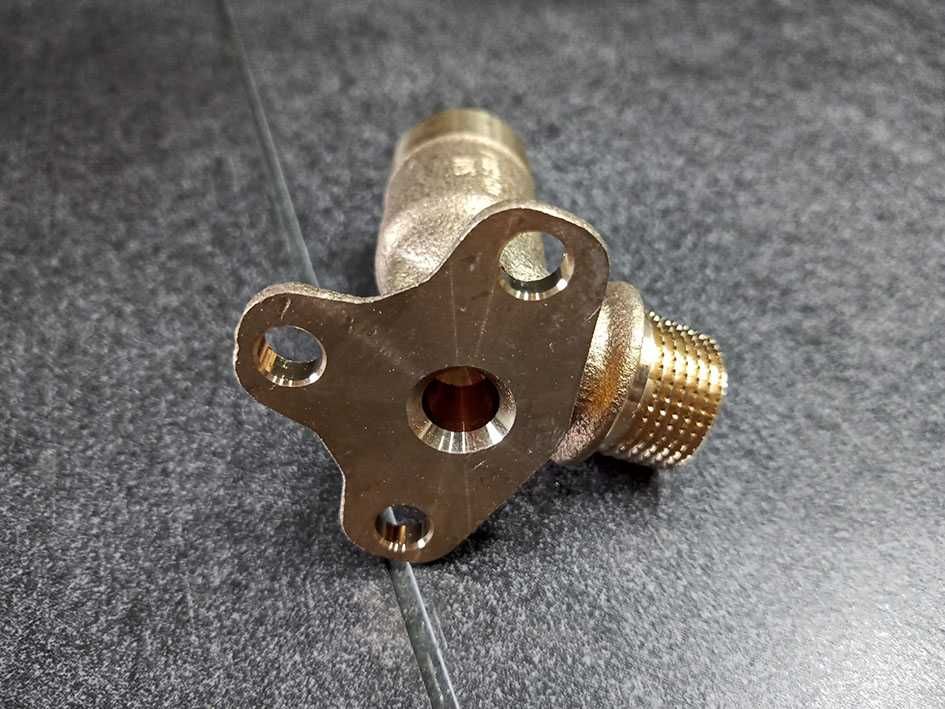 Geberit Mepla kolano z łapą 1/2 73 mm