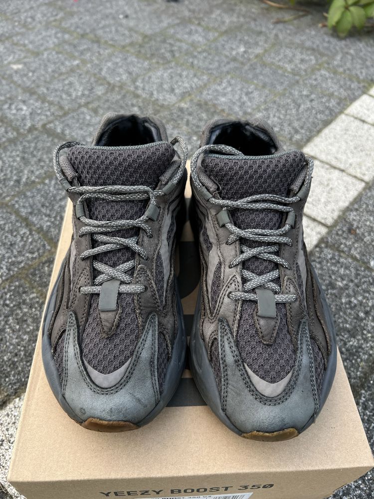 Adidas Yeezy Boost 700 V2 Mauve sneakersy brązowe daddy shoes 41 1/3