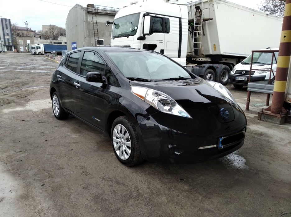 Nissan Leaf S 2015