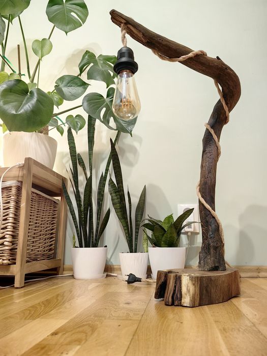 Drewniana lampka handmade