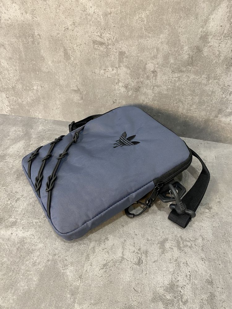 Сумка месенджер через плече Adidas Urban Vibe Custom