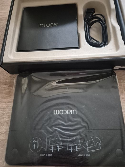 Графічний планшет INTUOS Wacom