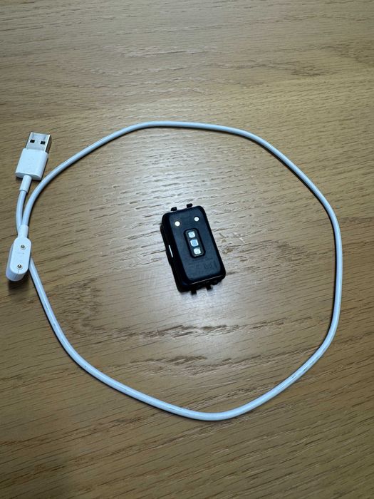 Huawei band 6 czarny bez paska, stan jak na zdjęciach.