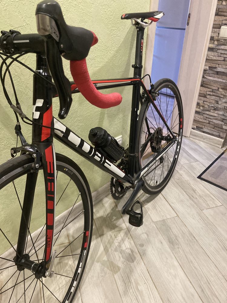 Продам шоссейный велосипед Cube Peloton