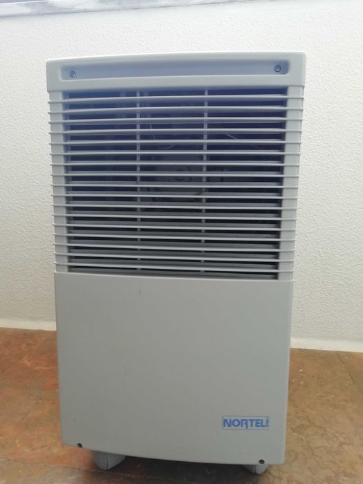 Desumificador Norteli D10  ( limpeza de humidades até 10 litros/dia )