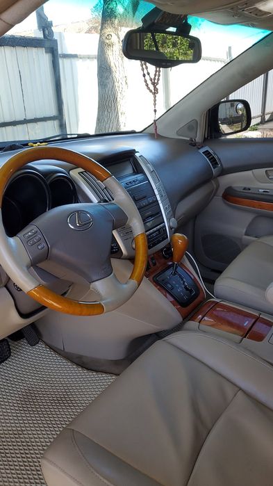 Продам лексус вхорошому стані
