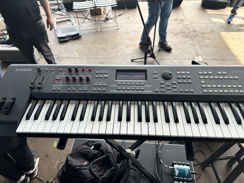 Teclado Yamaha MoxF6