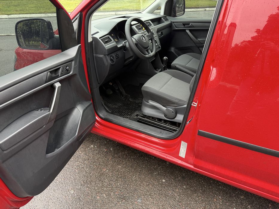 Продам Volkswagen Caddy 2015 (1.6 TDI)