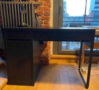 Biurko Ikea „Micke” w kolorze czarnym
105x50cm