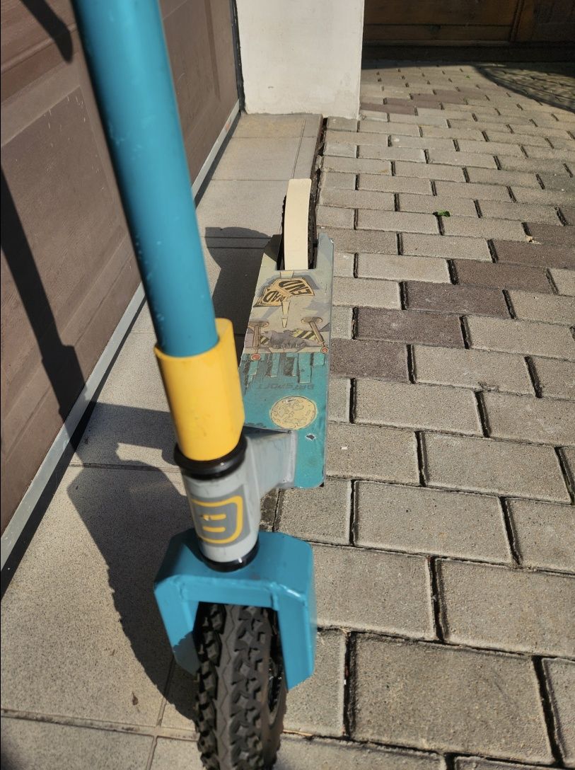 Hulajnoga B-HP815-CE niebieska dirt