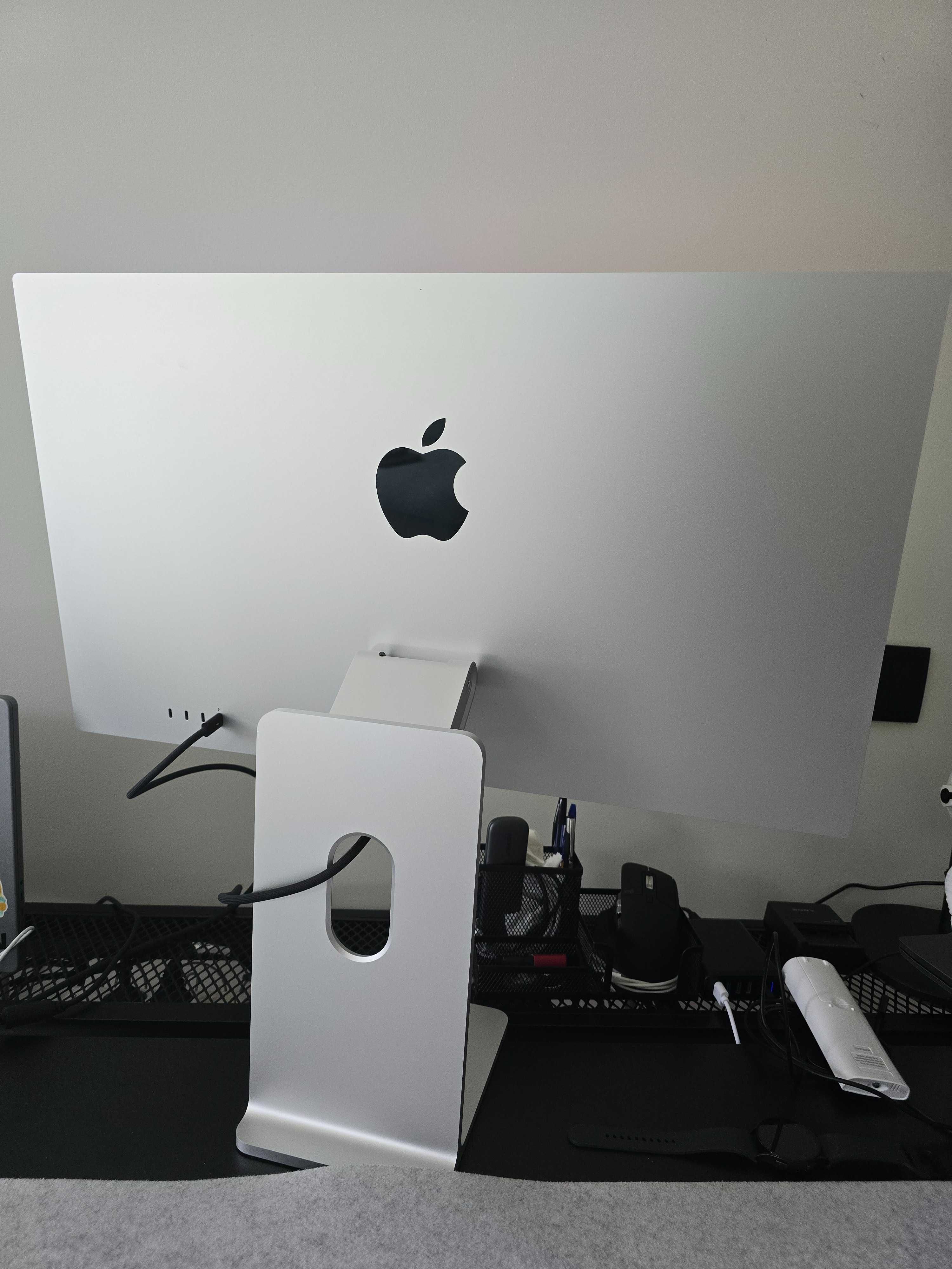 Apple Studio Display