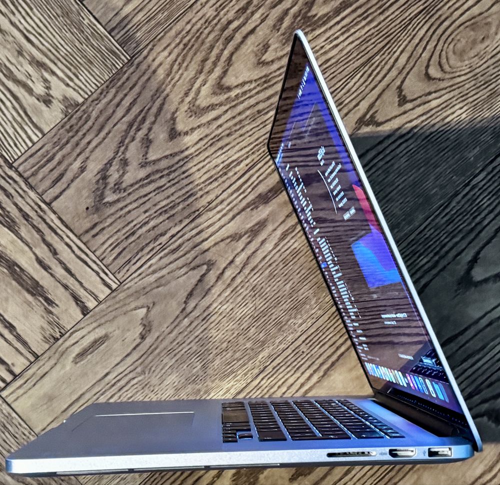 MacBook Pro A1398/late2013/i7/2.0GHz/16GB/256GB/15.4/477 cykli