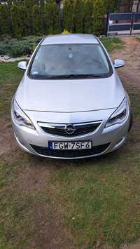 Opel Astra 2012 1.6 benzyna