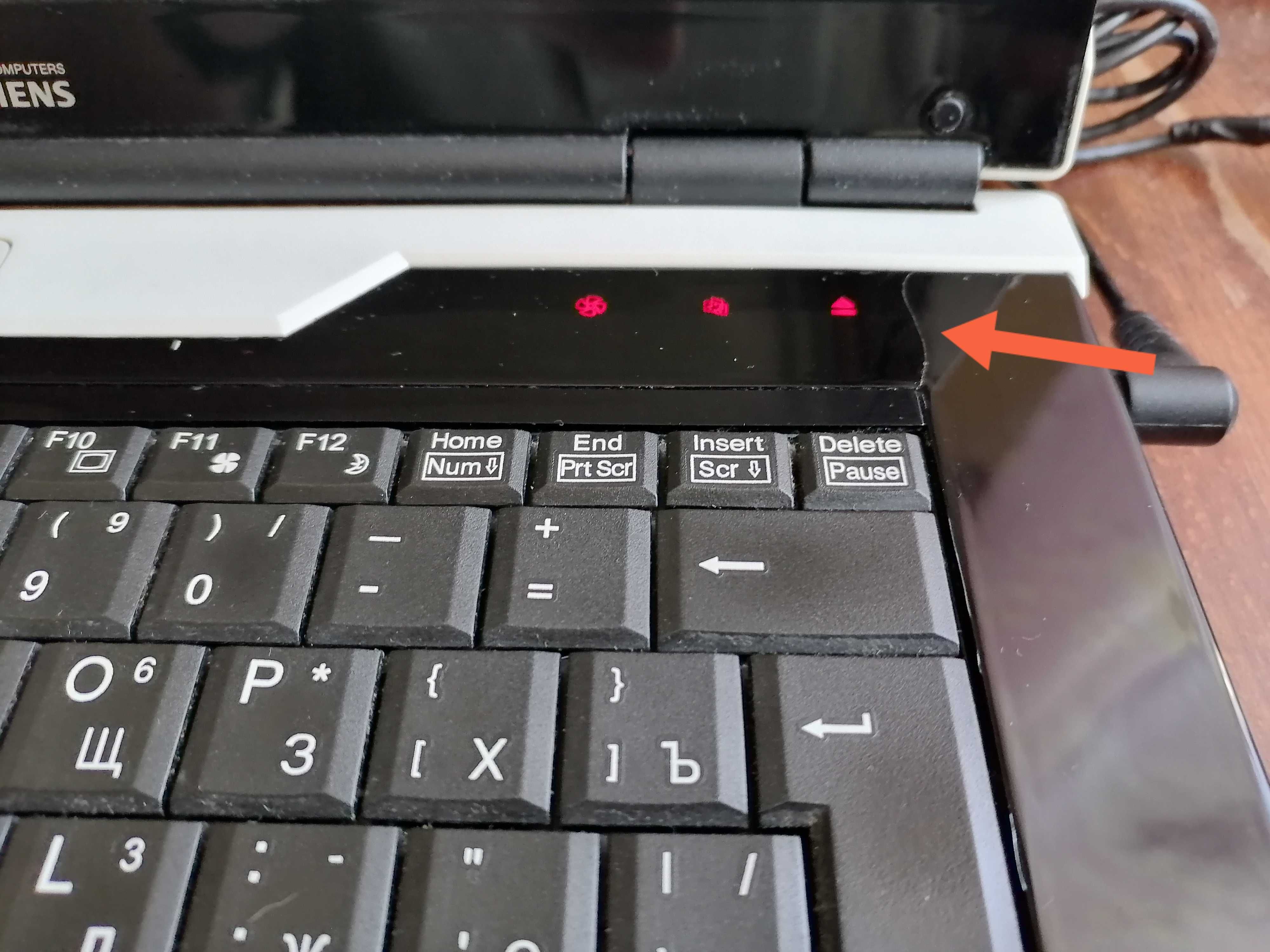 Fujitsu-Siemens AMILO Si 3655