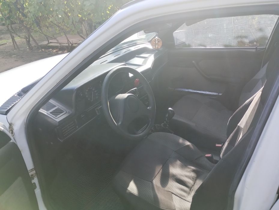 Опель кадет 1990