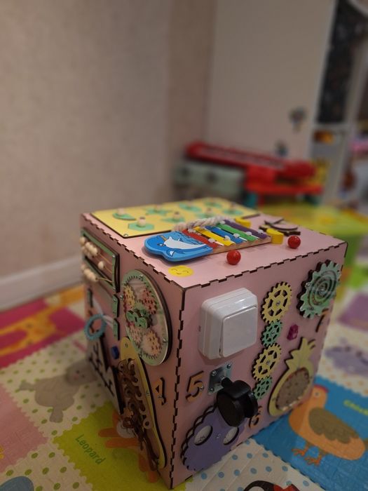 Бізікуб 30*30*30