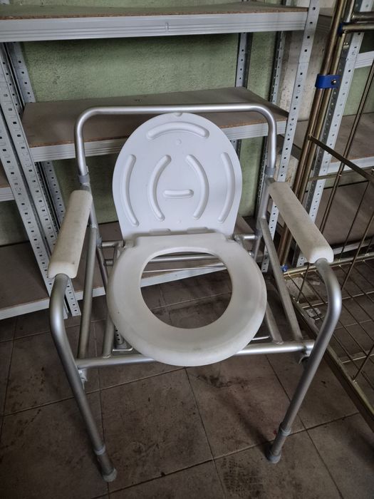 Krzesło toaletowe przenośna toaleta WC nocnik dla niepełnosprawnych