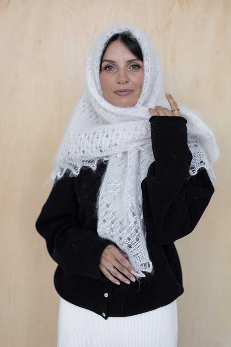 Chusta biała – Handmade z naturalnej wełny koziej