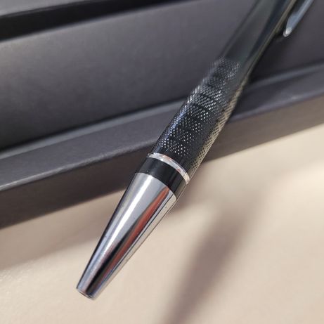 Elegancki metalowy długopis