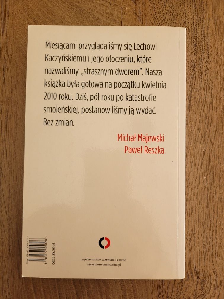 Daleko od Wawelu - Michał Majewski, Paweł Reszka
