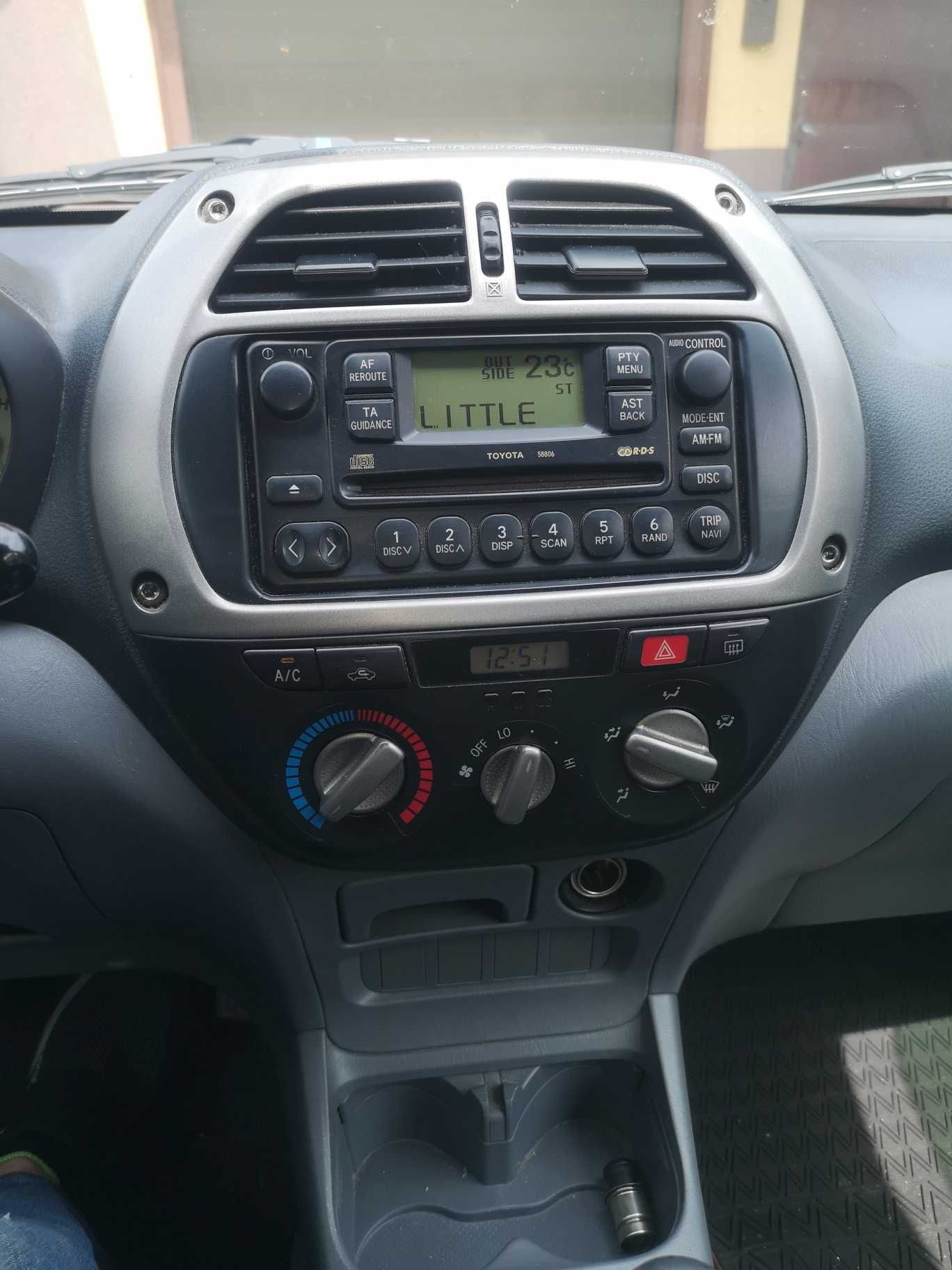 RAV 4  4X4    BEZ KOROZJI  2.0 150ps SERWIS