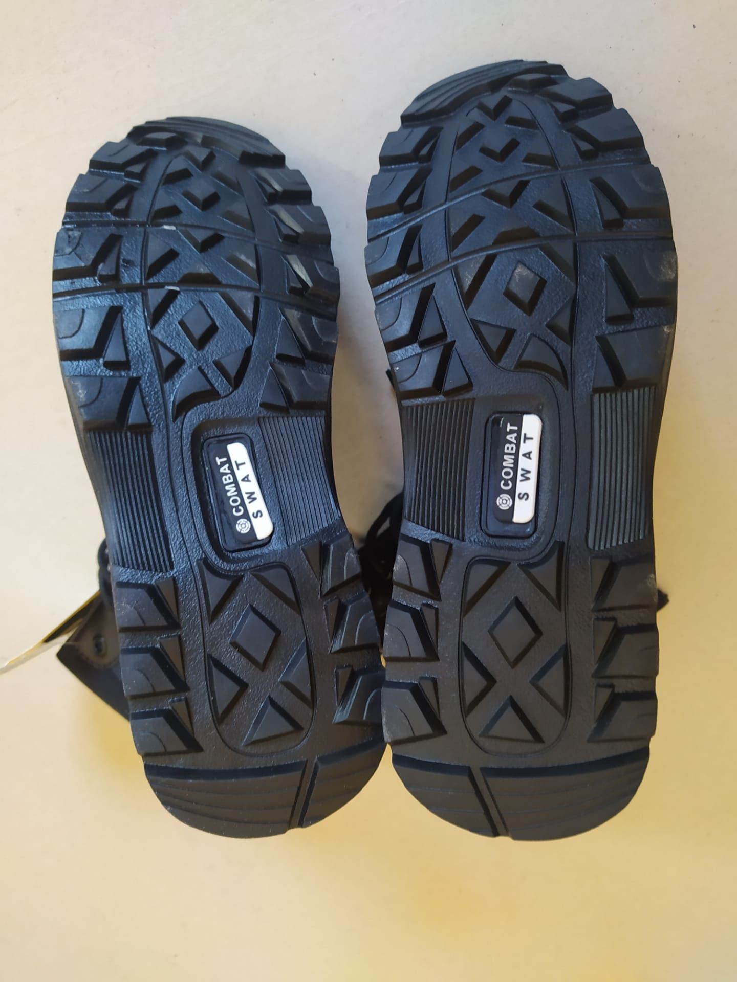 Botas Novas Swat n. 43 e 46