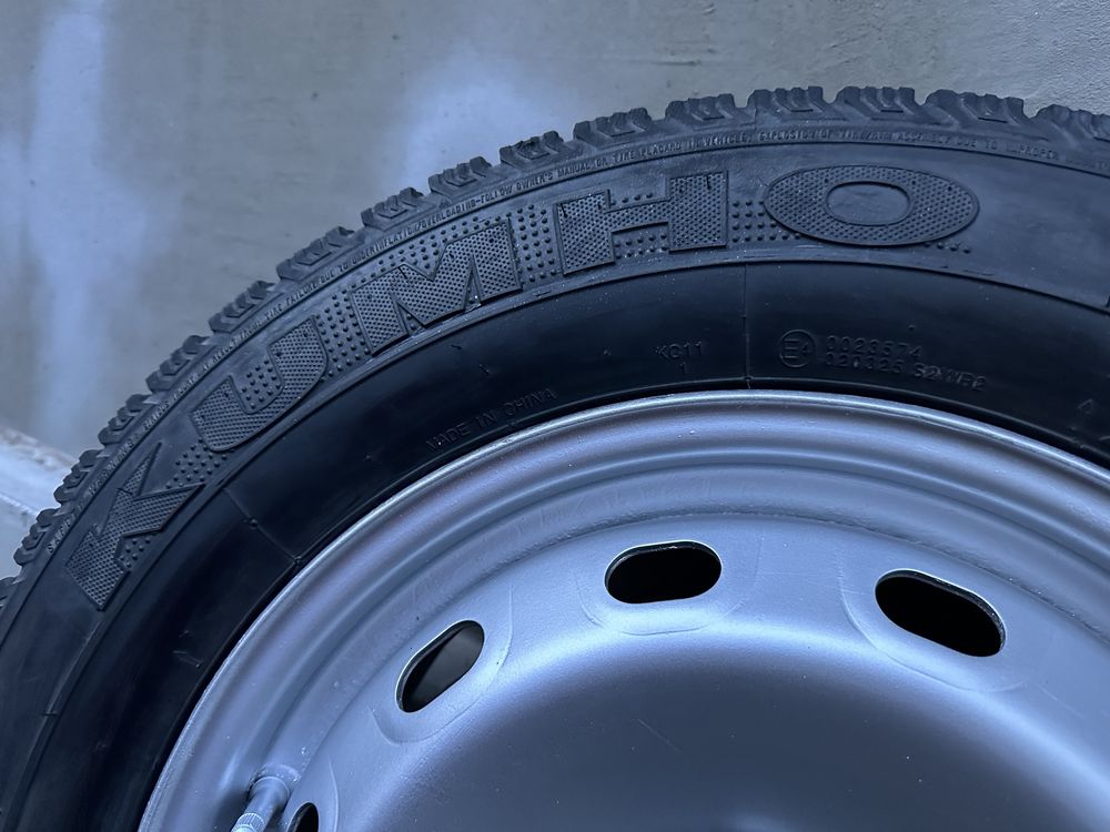 Диски з резиной  5х114,3   215/65 R 16 C. зимні шиповані