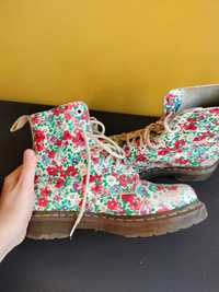 Dr Martens - Martensy w kwiaty r36