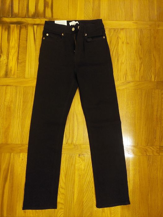 Жіночі фірменні джинси