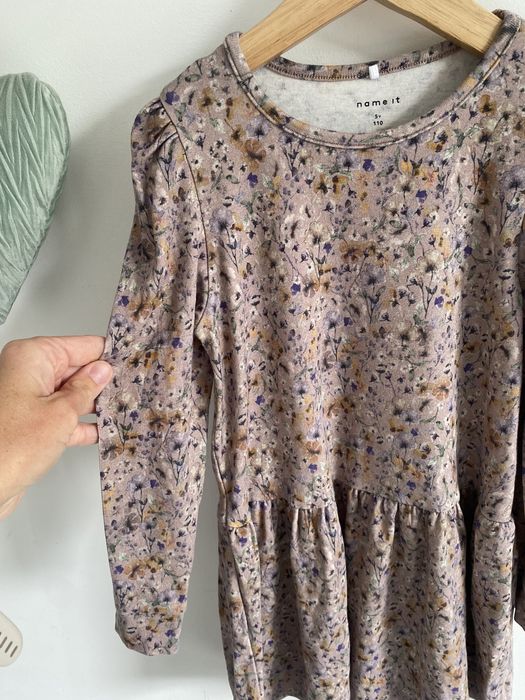 Sukienka name it 110 wrzosowa kwiatki roślinki liliowa bufki