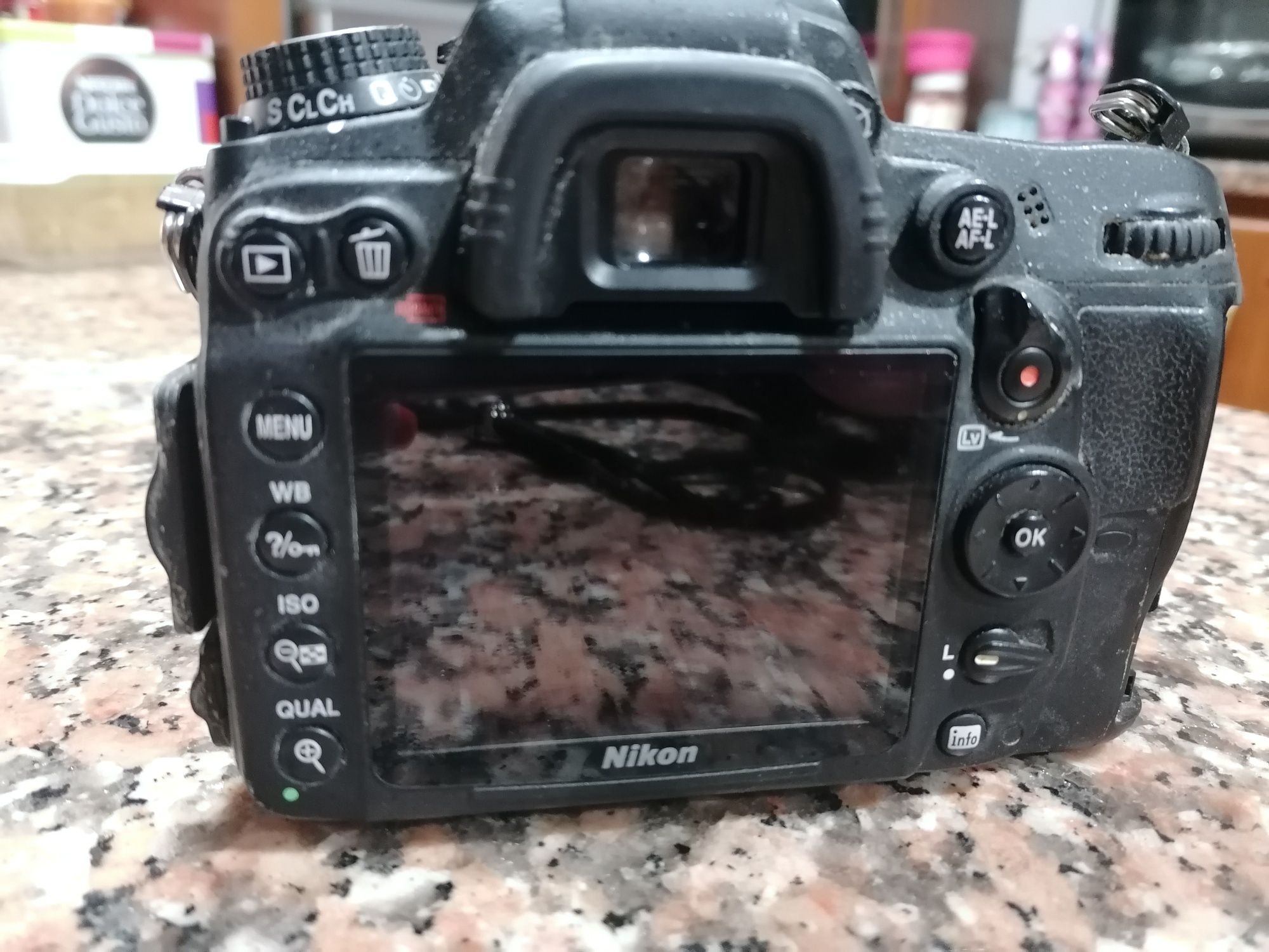 Nikon D7000 + 2 cartões + lente + mochila