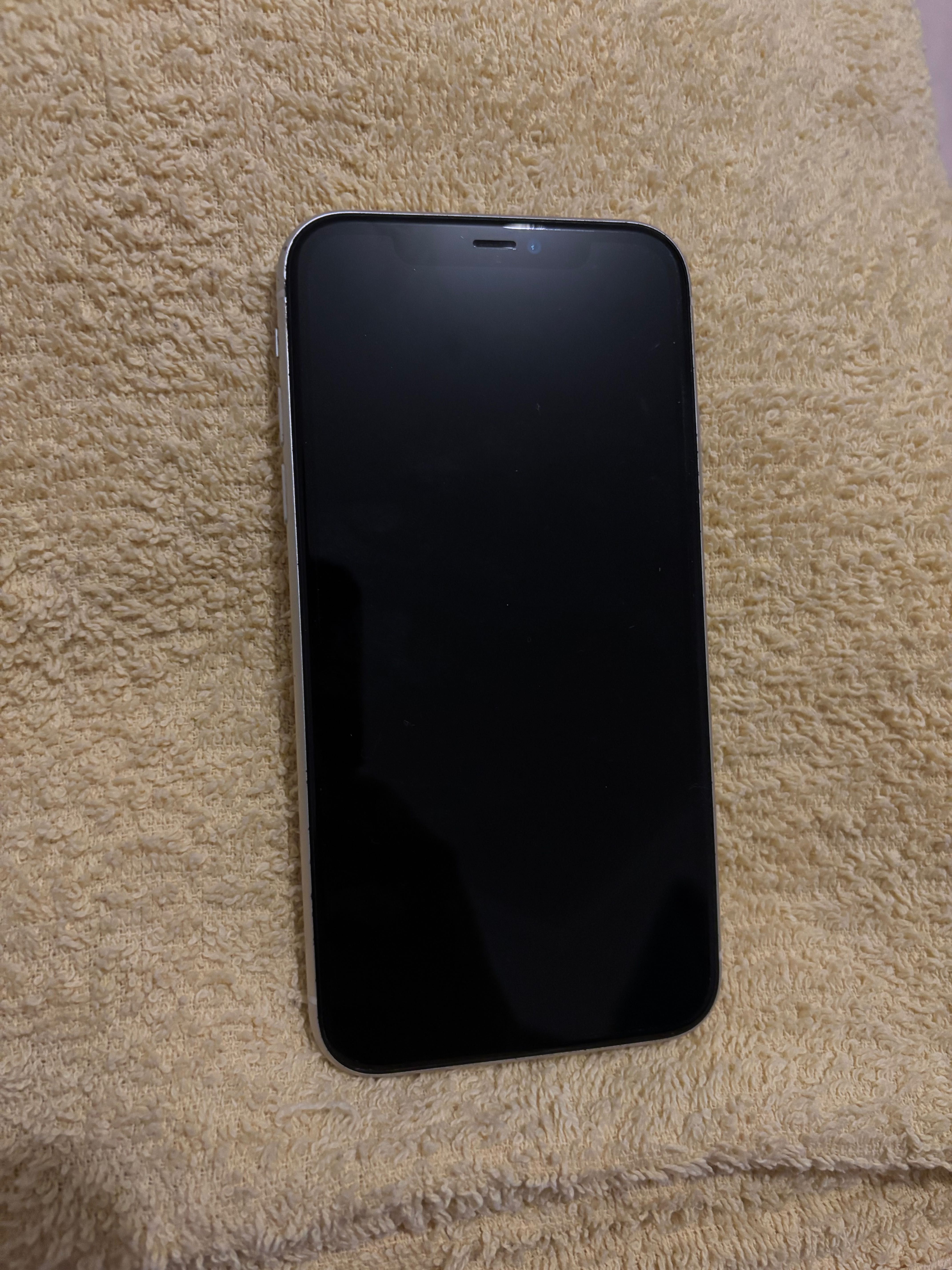 IPhone 11 - 128gb em ótimo estado