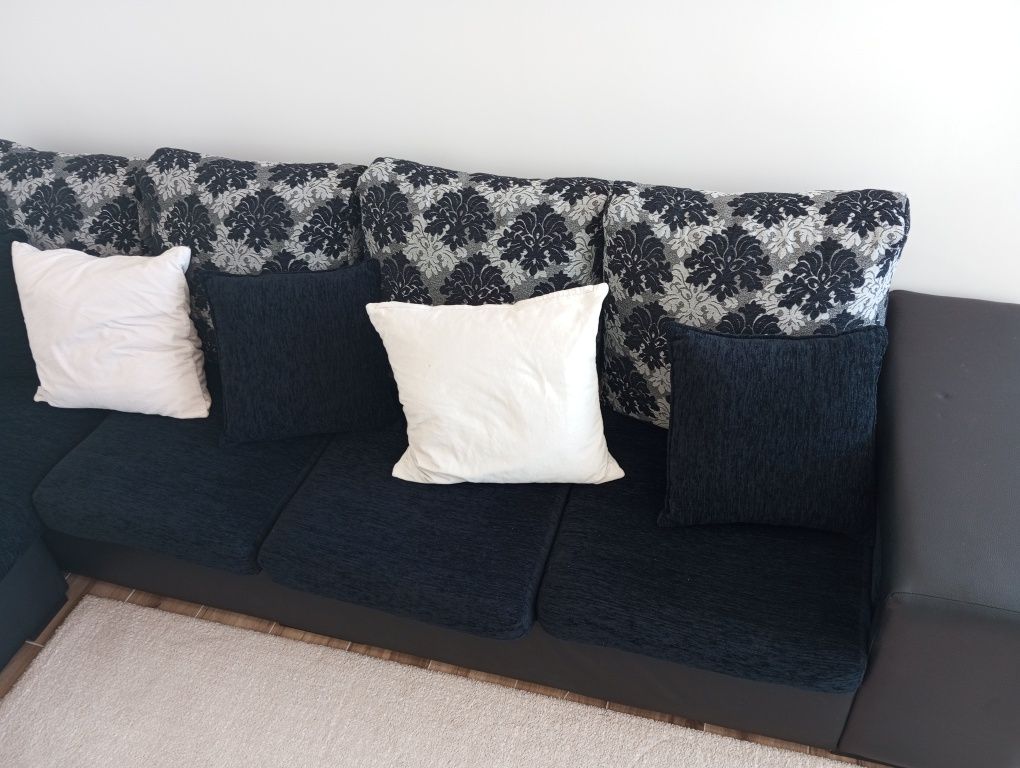 Sofá chaise long + puffs