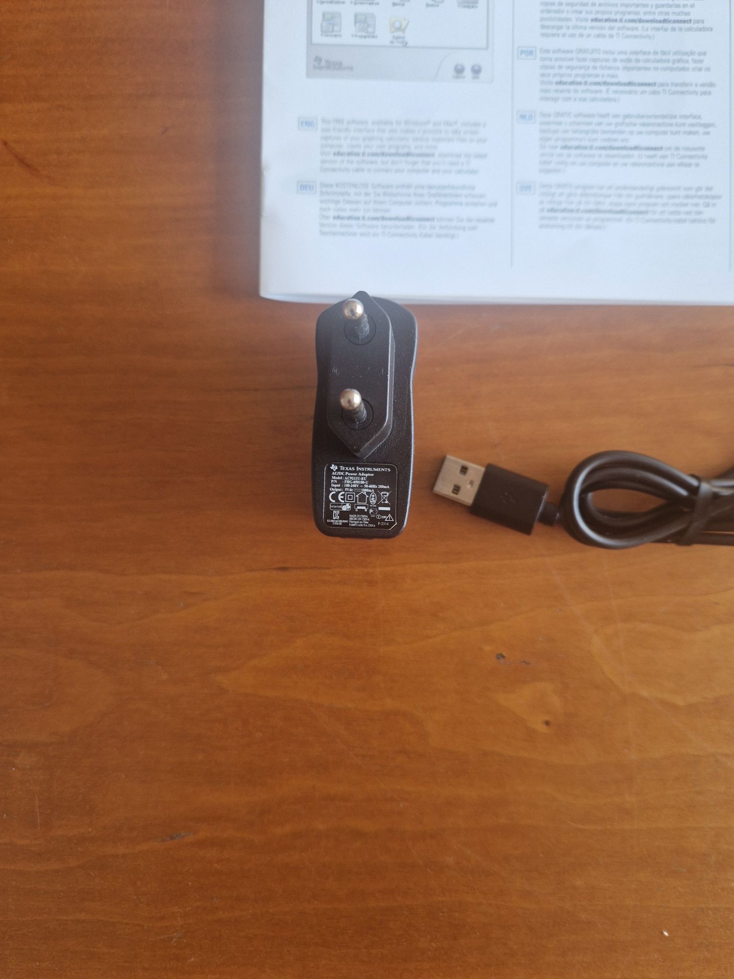 Cabos e adaptadores para Texas Instruments