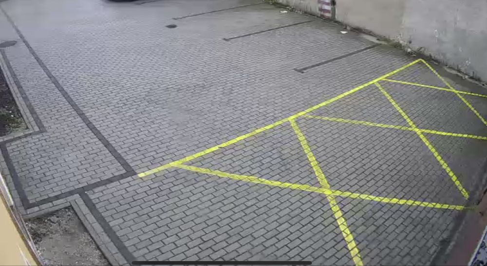 Żary. wynajmęI miejsce Parkingowe 200 zł w centrum .