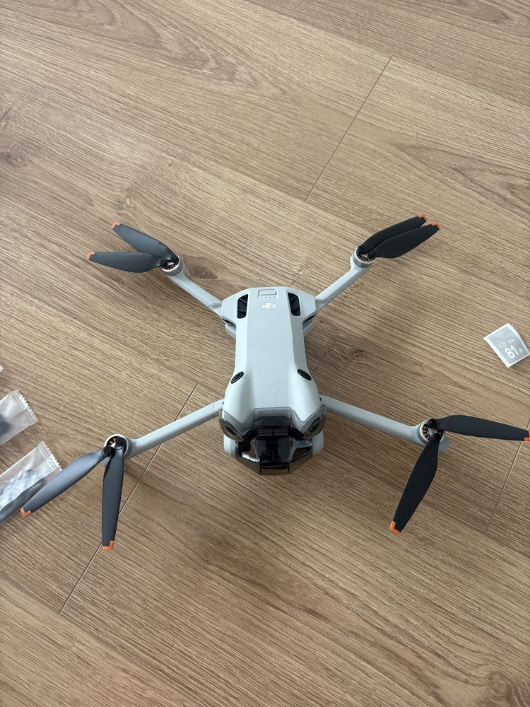 DJI Mini 4 Pro Fly More Combo - jak nowy, gwarancja