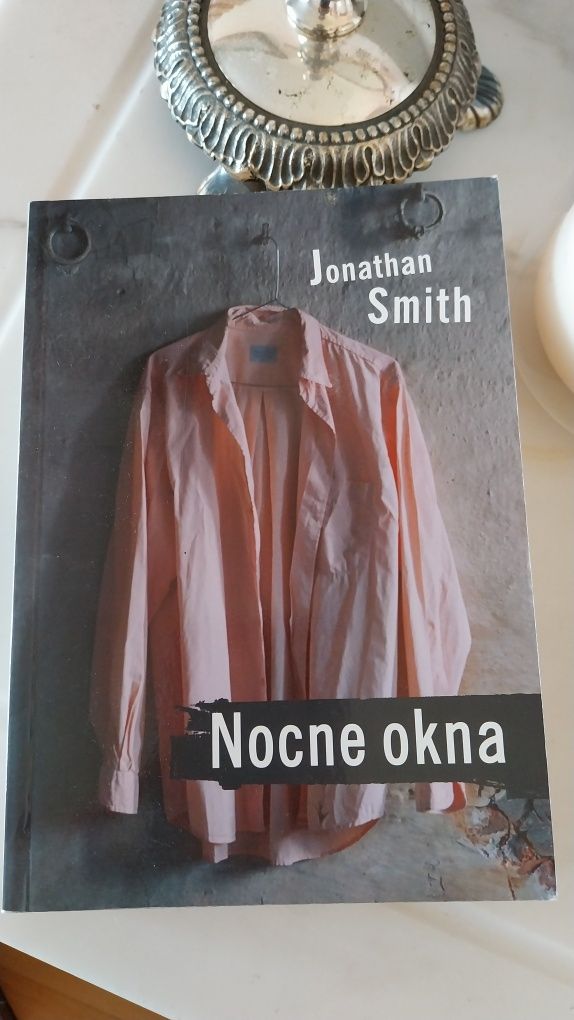 Nocne okna Jonathan Smith