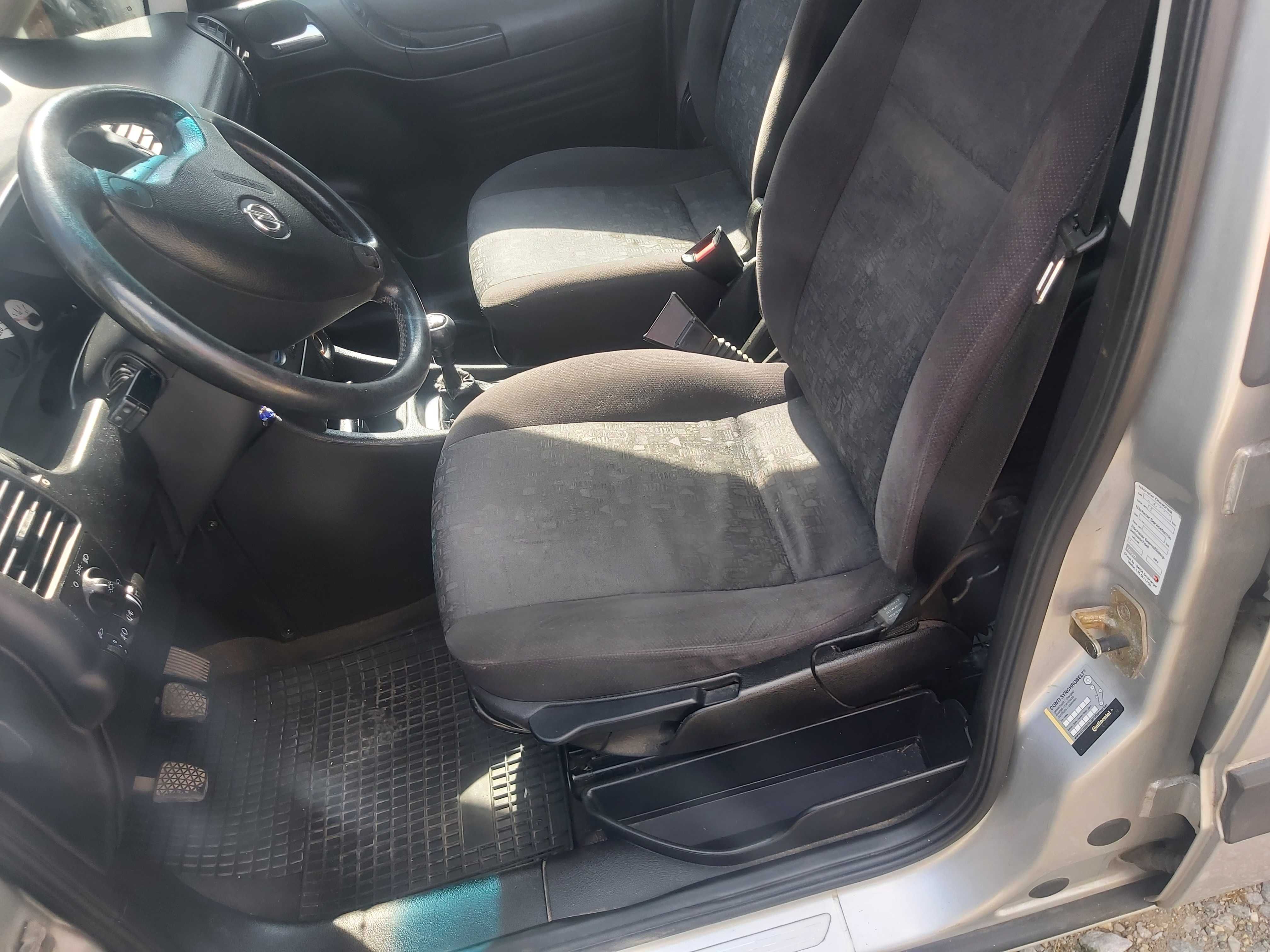 Opel Zafira 7-osobowa