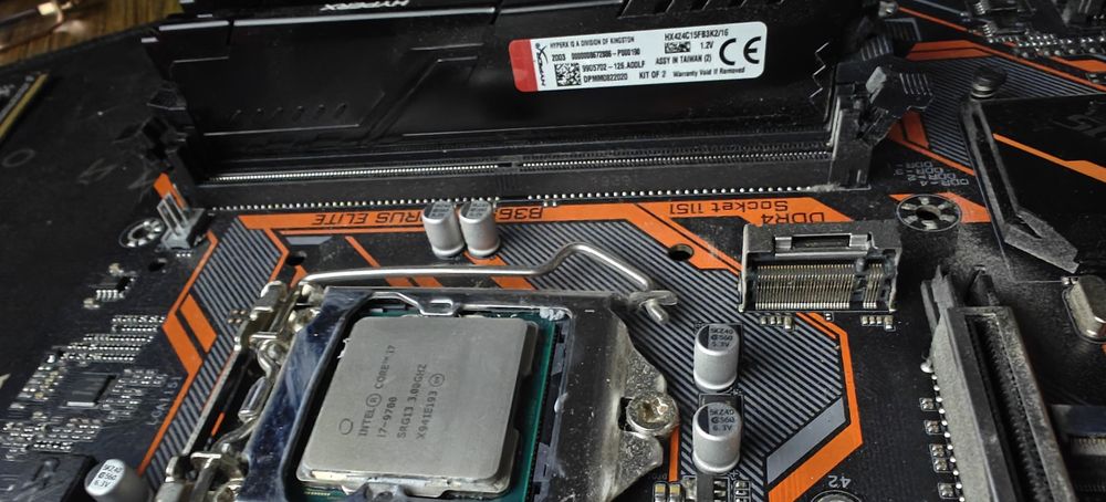 Продам свій сетап  i7 9700, b365 m, 16 ram