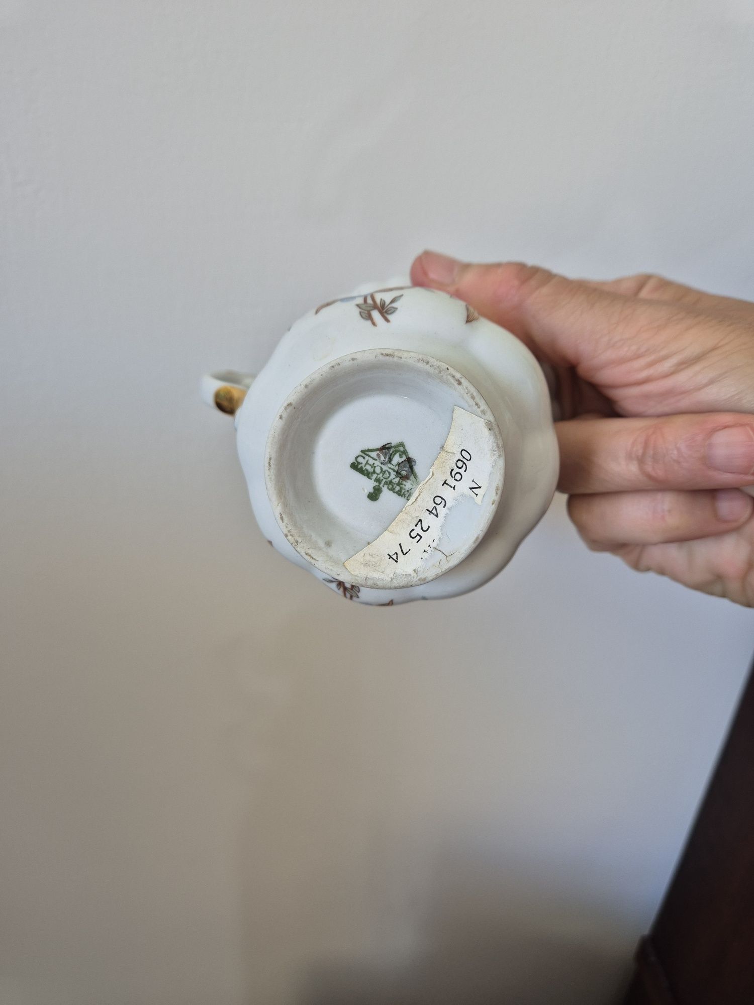 Filiżanka mlecznik porcelana chodzież